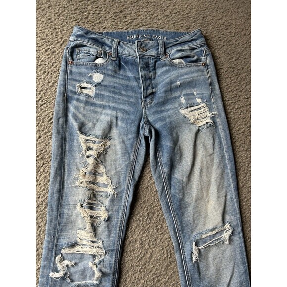American Eagle Blue Distressed Next Level Stretch Tomgirl Jeans Women’s 0 - Picture 2 of 6